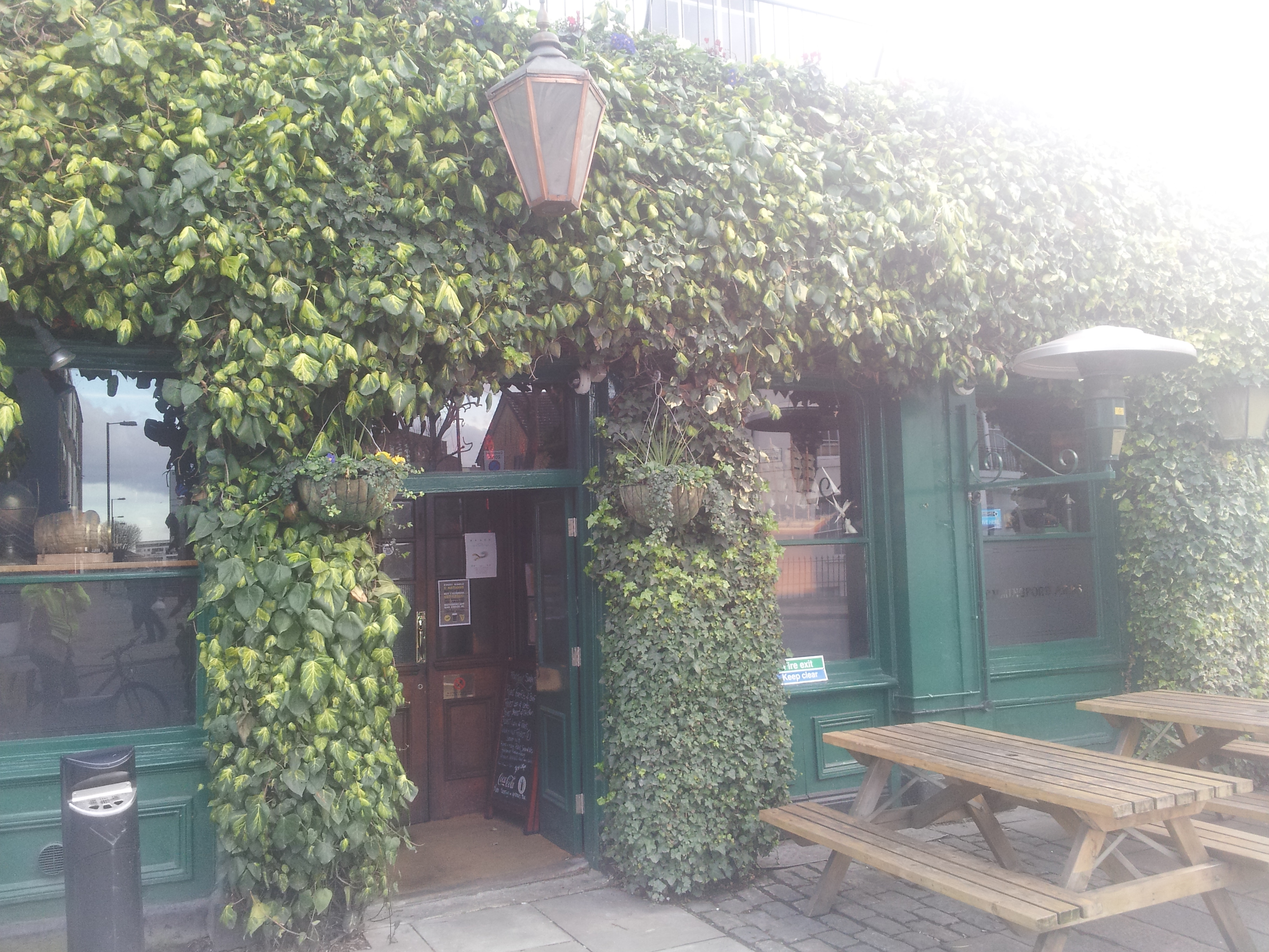 The Hemingford Arms In Barnsbury says Simon Izod: âA proper boozer.â